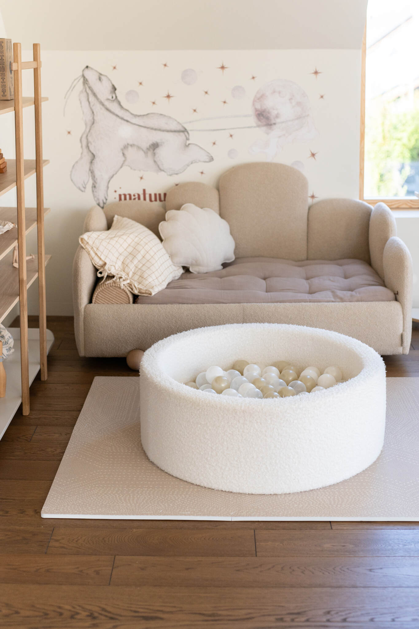 Bällebad 90x40 Schleife, 300 weiße Bälle (weiß, hellmint, hellrosa, beige)