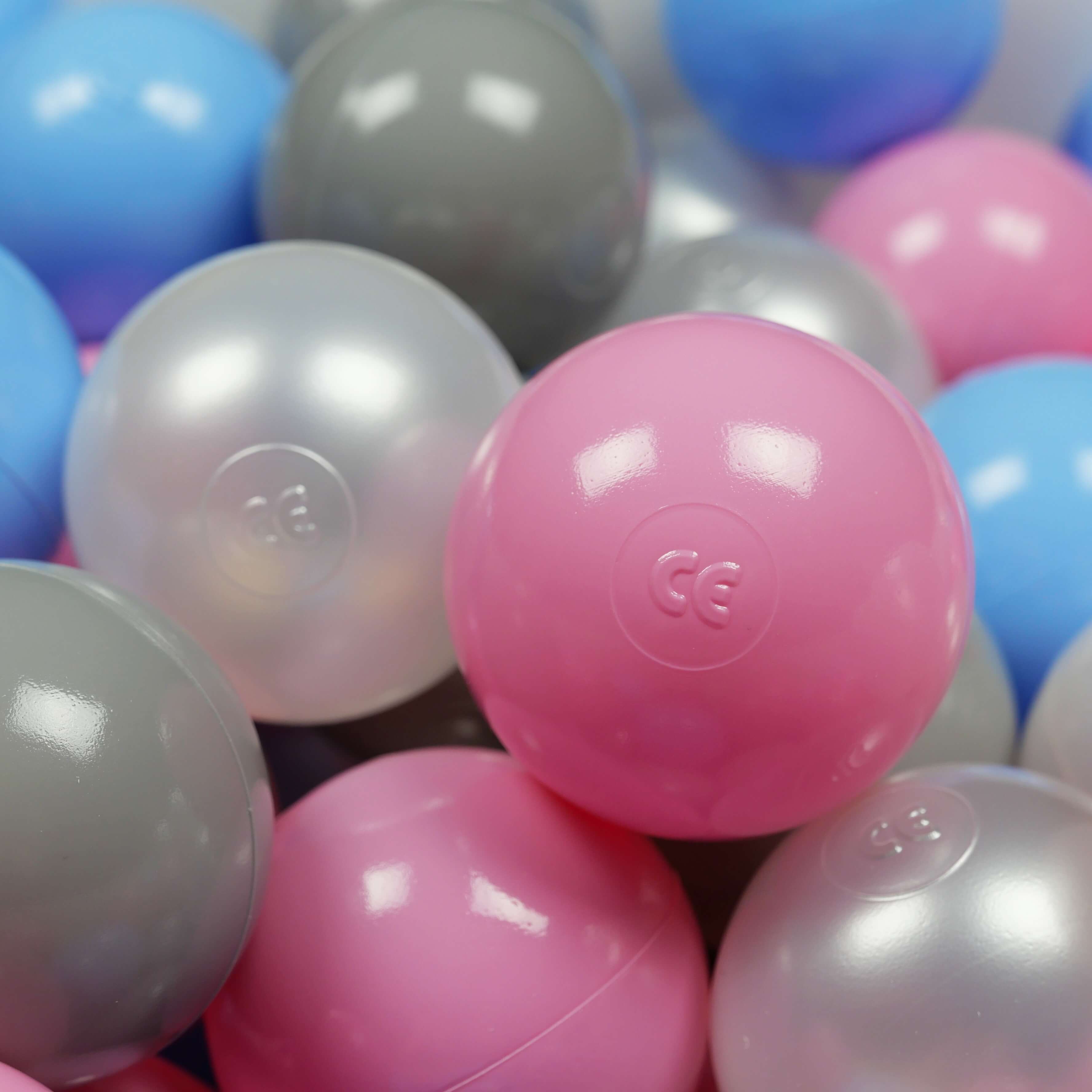 25 Spielbälle mit 7 cm Durchmesser in den Farben Perlmutt, Grau, Hellblau und Puderrosa