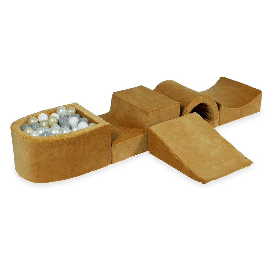 Schaumstoffspielbereich mit Hügel und mikrofein samtweichem Karamellbecken + 100 Bälle (transparent, weiß, perlmuttfarben, grau, hellgold)