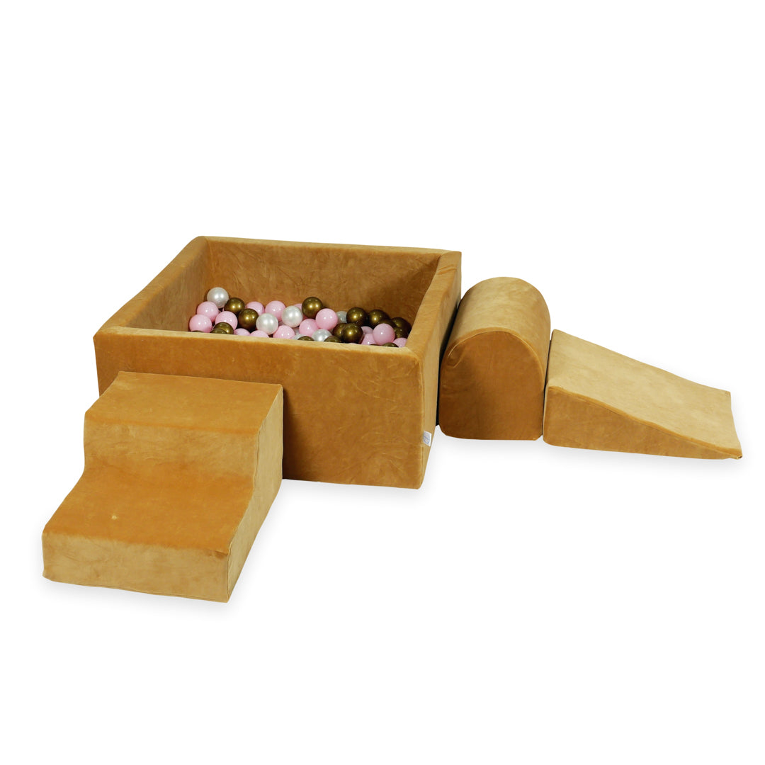 Schaumstoffspielbereich mit Hügel und mikrofein samtweichem Karamellbecken + 100 Bälle (transparent, weiß, perlmuttfarben, grau, hellgold)