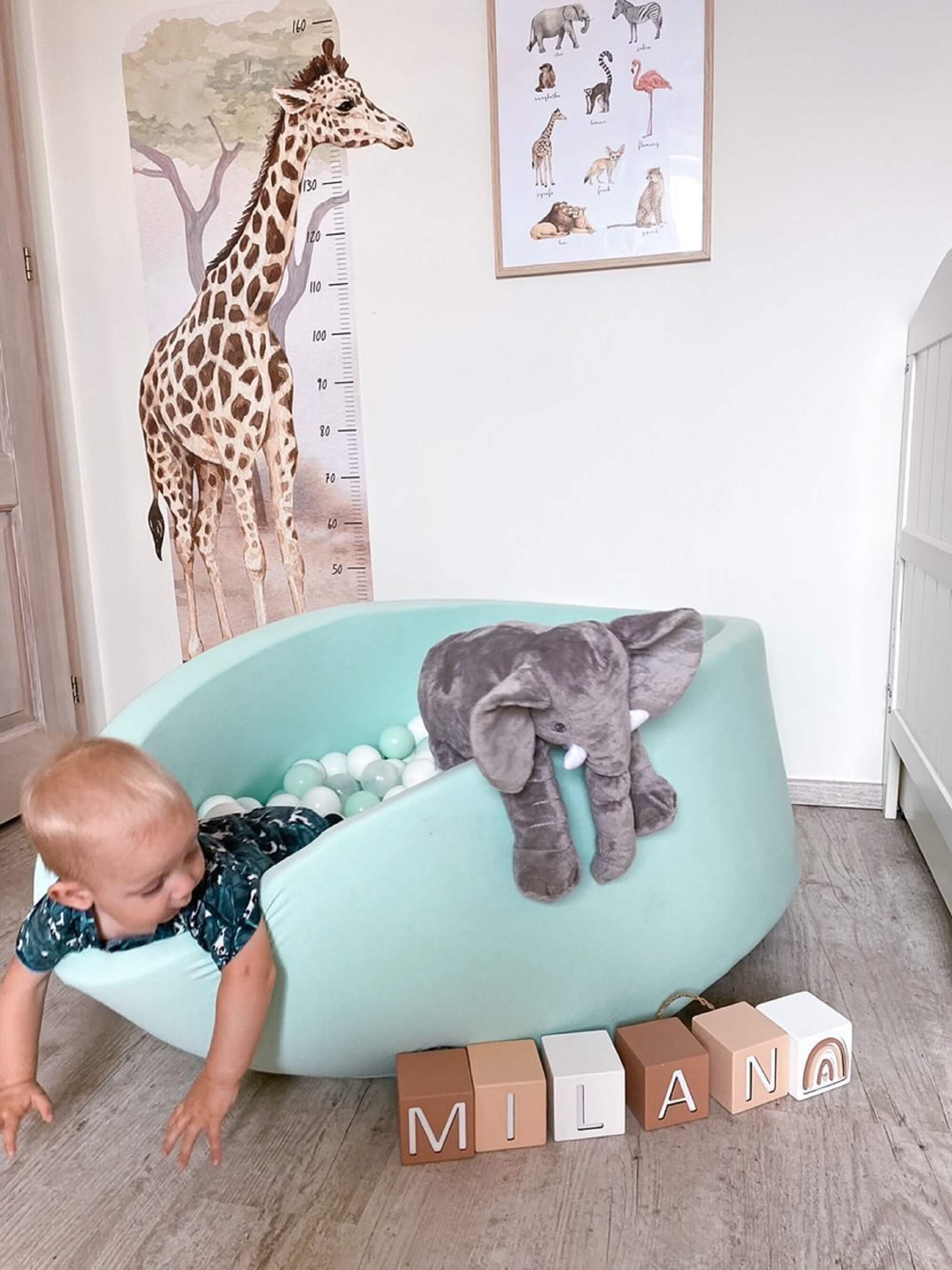 Bällebad 110x40cm mintgrün mit 500 Bällen (weiß, hellrosa, transparent, beige, mintgrün)