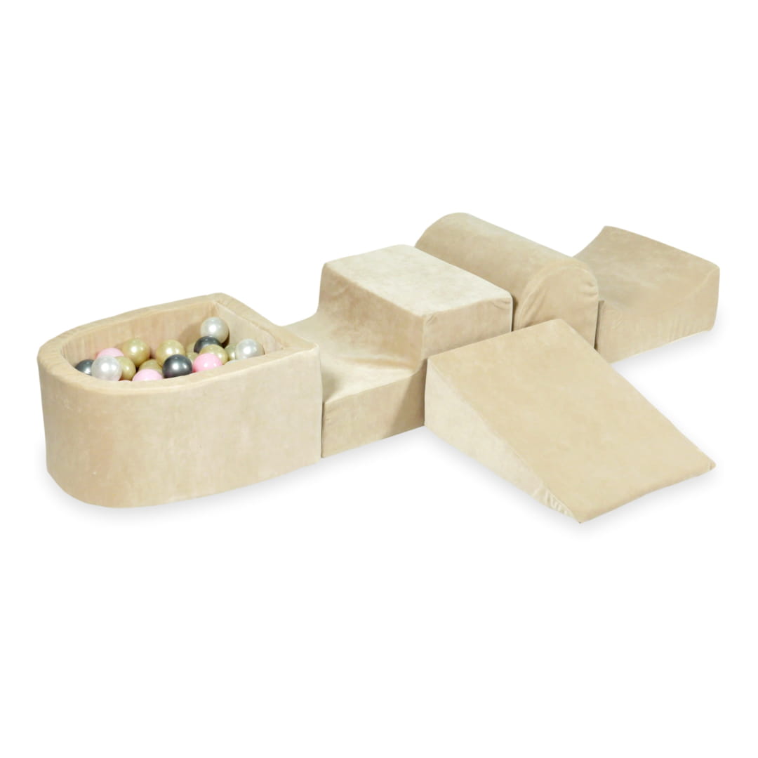 Schaumstoffspielbereich mit Hügel und mikrofein beigem Samtpool + 100 Bälle (hellrosa, hellgold, perlmuttfarben, silber)