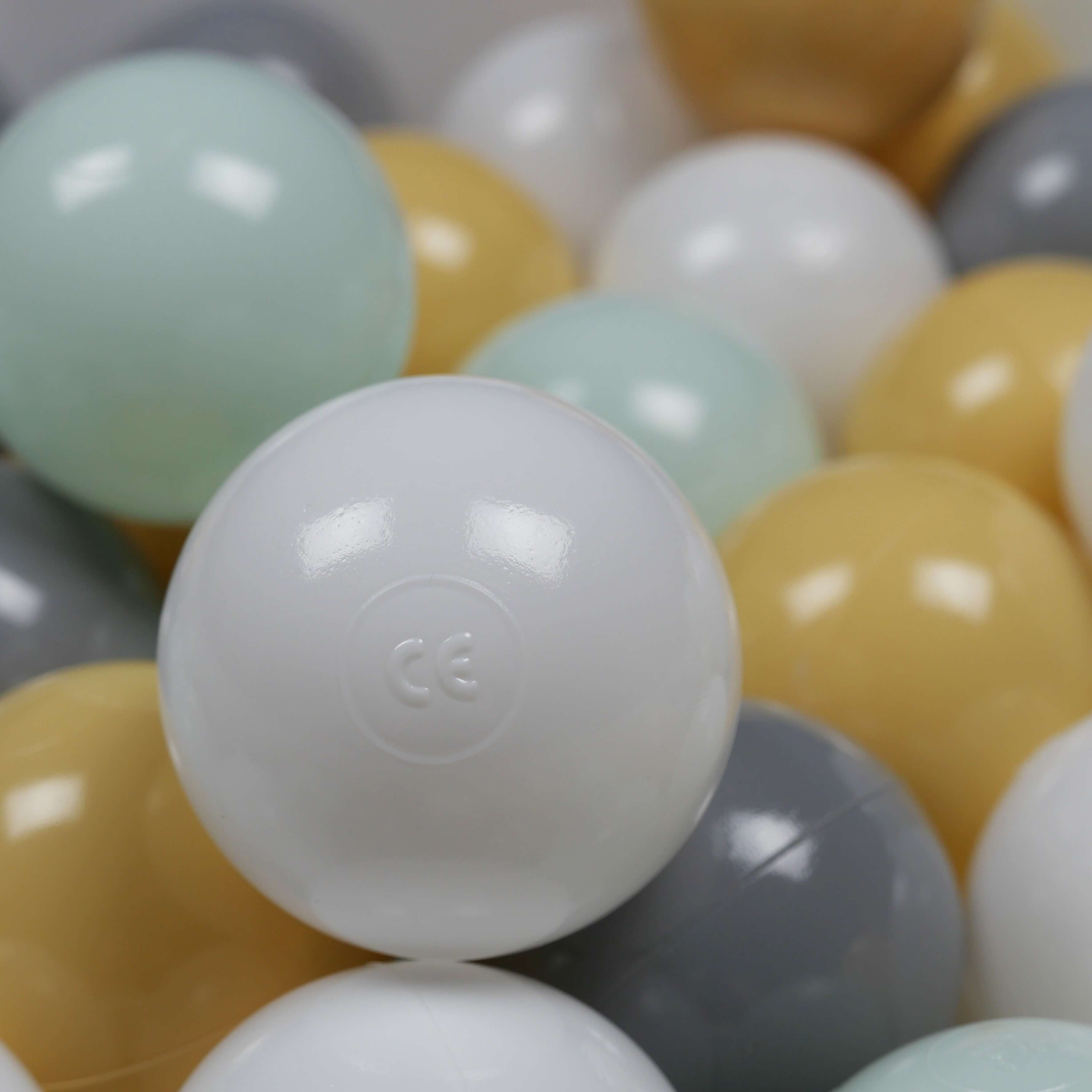 50 Spielbälle, 7 cm Durchmesser, weiß, hellgrün, grau, beige
