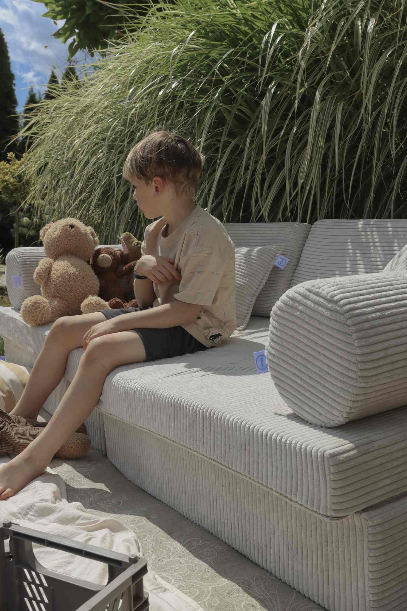 Montessori Comfort Play Sofa aus Cord