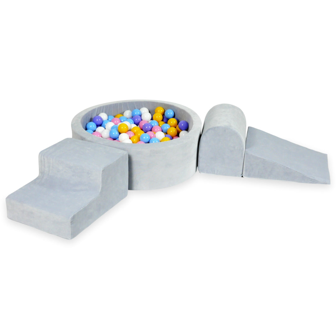 Schaumstoffspielbereich mit Hügel und Pool, hellgrauer, mikro-veloursweicher Stoff + 100 Bälle (hellblau, gelb, meliert, puderrosa, weiß)