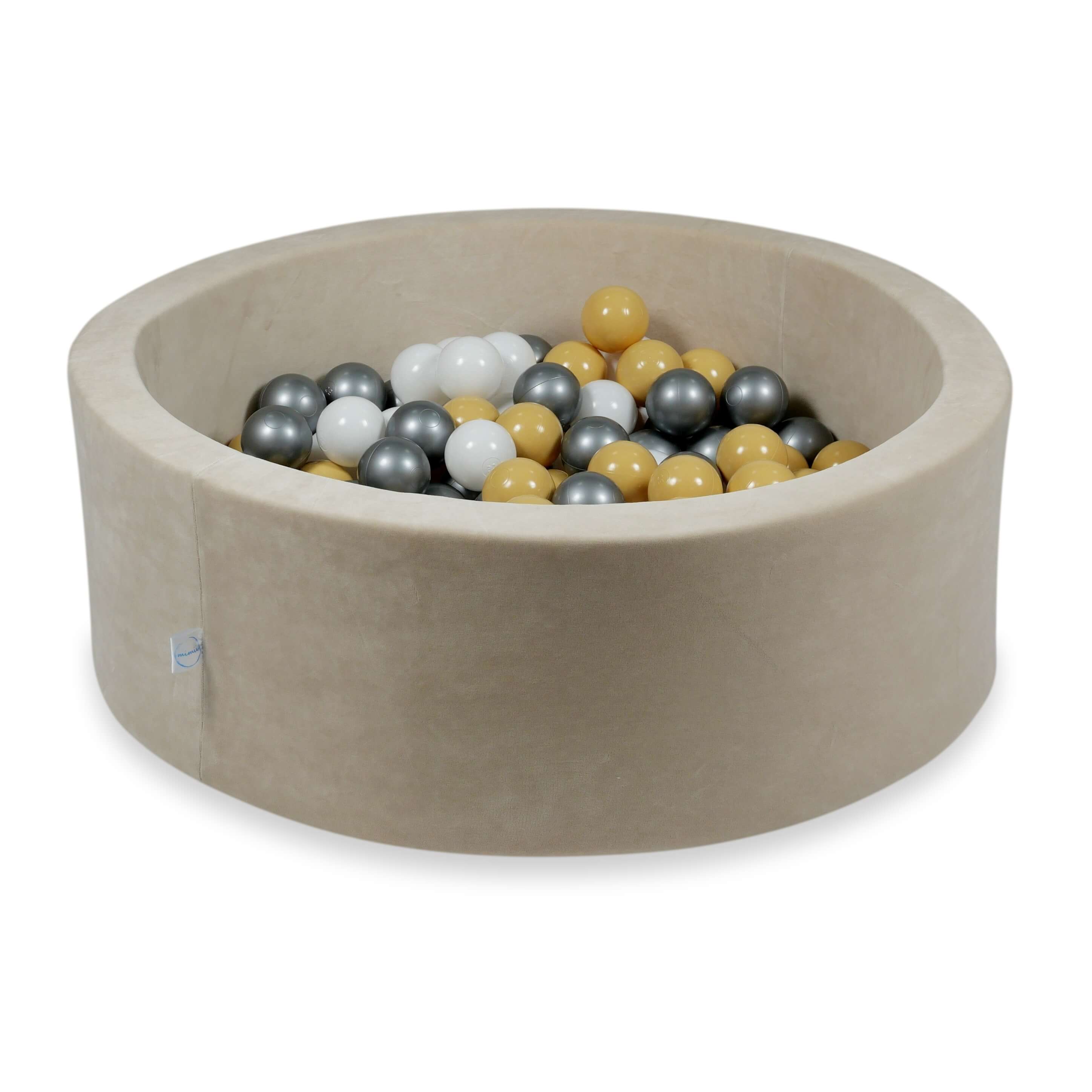 Schaumstoffspielbereich mit Hügel und Pool, mikrofein samtweich beige + 100 Bälle (hellgold, silber, perlmutt, transparent)