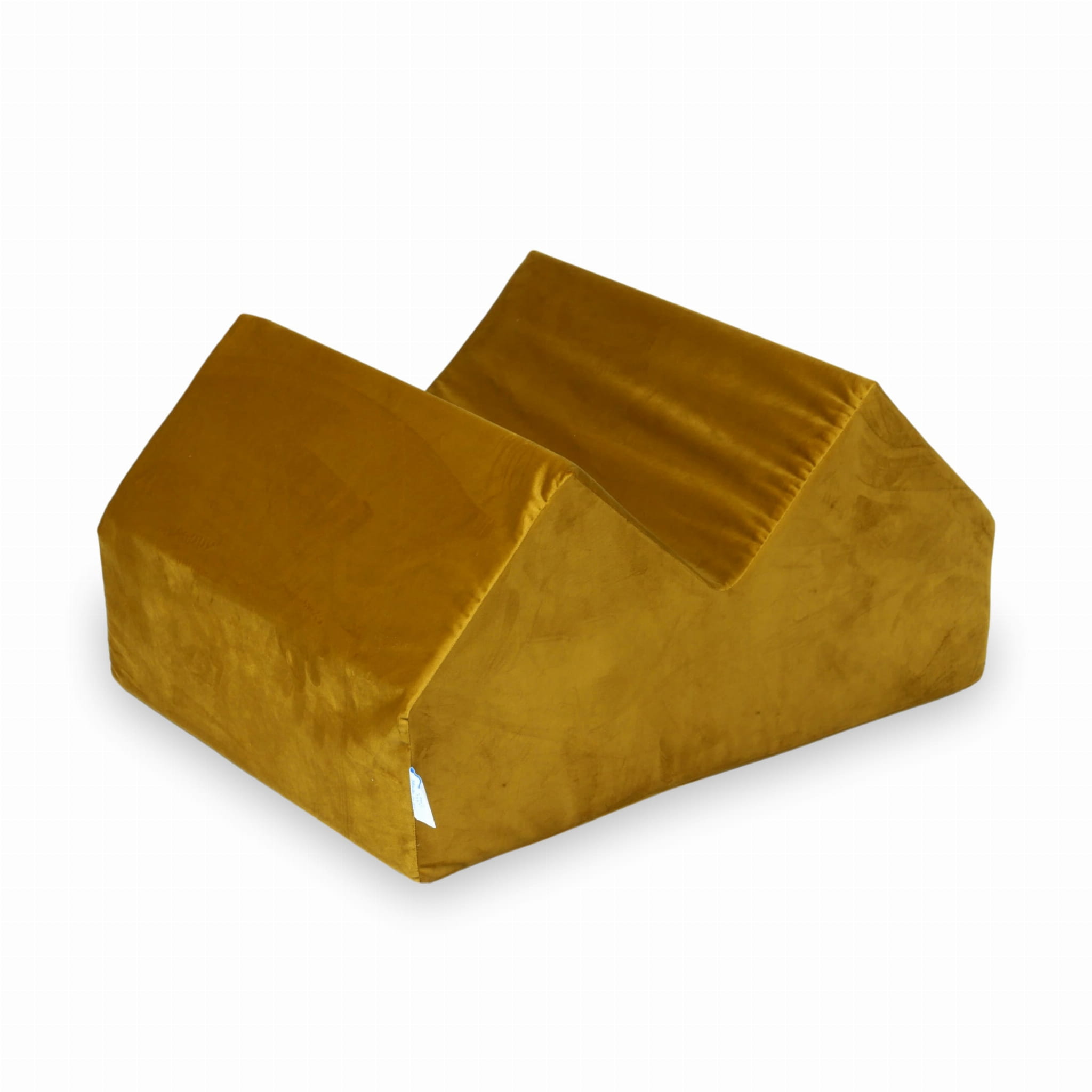 Samtgoldene Schaumstoff-Spielberge