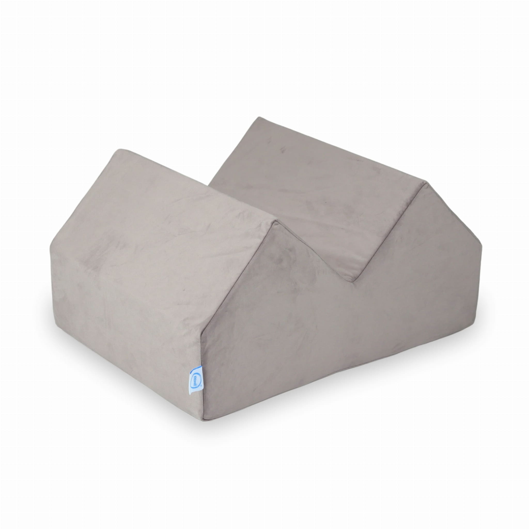 Samtig-fliederfarbene Schaumstoff-Spielberge